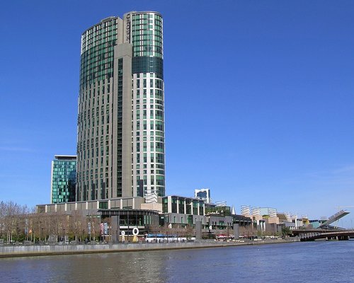 Melbourne CROWN hotel lounge and gaming weekend preview